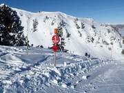 Pistenmarkierung im Skigebiet Galsterberg