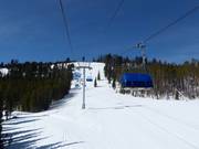 Lewis & Clark - 4er Hochgeschwindigkeits-Sesselbahn (kuppelbar) mit Abdeckhauben