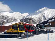 Die Pistenraupen sorgen für top-gepflegte Pisten und Loipen.