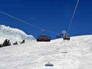 Trattenbach - 6er Hochgeschwindigkeits-Sesselbahn (kuppelbar) mit Abdeckhauben und Sitzheizung