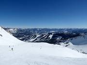 Blick von The Bowl, unterhalb des Lone Mountain, zum Andesite Mountain