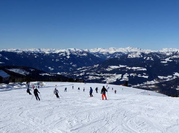 Sehr breite Neugartenabfahrt