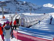 Barbouilles - Förderband/Zauberteppich mit Überdachung