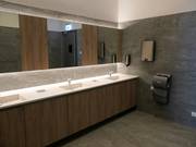 Gepflegte sanitäre Anlagen an der Bergstation der Jennerbahn