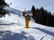 Leistungsfähige Schneekanonen im Skigebiet Grüsch Danusa