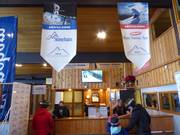 Gepflegter Kassenbereich im Main Chalet