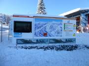 Informationstafel an der Zentralkasse mit Betriebsinformationen