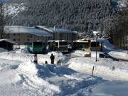 Die Skibushaltestelle an der Talstation der Iselerbahn