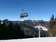 Schrattenwangbahn - 6er Hochgeschwindigkeits-Sesselbahn (kuppelbar) mit Abdeckhauben