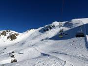 Ungesicherte Tiefschneehänge an der Sesselbahn Sattele