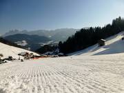 Die flache blaue Piste eignet sich perfekt für Kinder