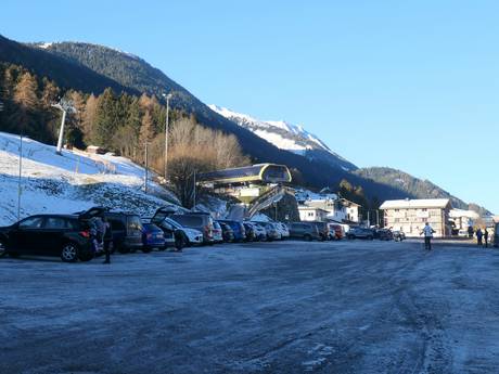 Oberinntal: Anfahrt in Skigebiete und Parken an Skigebieten – Anfahrt, Parken Rangger Köpfl – Oberperfuss
