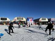 Am Berg treffen mehere Lifte aufeinander