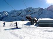 Bleis - 4er Hochgeschwindigkeits-Sesselbahn (kuppelbar) mit Abdeckhauben