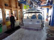 Das Personal zeigt Präsenz am Einstieg