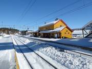 Bahnhof Geilo direkt am Skigebiet