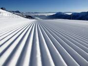 Frisch präparierte Piste im Skigebiet Schwemmalm