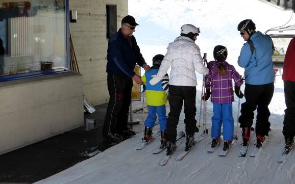 Oberhalbsteiner Alpen: Freundlichkeit der Skigebiete – Freundlichkeit Savognin