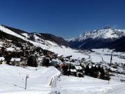 Der Ort Zuoz direkt am Skigebiet