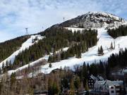 Blick auf die Skipisten oberhalb von Åre