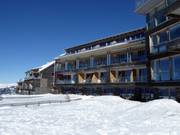 Alpinhotel Pacheiner mitten im Skigebiet direkt an der Piste