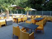 Bei schönem Wetter lockt die Terrasse