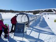 Vargys Tunnelbana - Förderband/Zauberteppich mit Überdachung