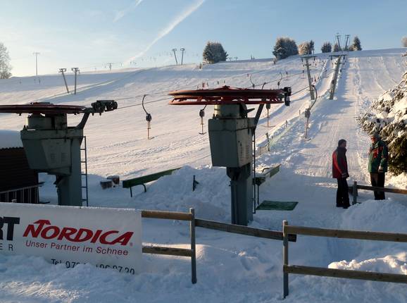 Skilift Halde 1 - Schlepplift mit T-Bügel/Anker