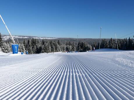 Pistenpräparierung Karlsbader Region (Karlovarský kraj) – Pistenpräparierung Pleßberg (Plešivec) – Abertamy