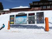 Detaillierte Informationstafeln an der Mittelstation