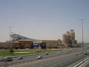 Die Skihalle noch vor dem Bau der Metrostrecke nach Jebel Ali