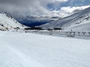 Leichte Übungshänge mit Förderbändern