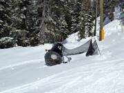 Eine der wenigen Schneekanonen von Big White