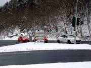 Gute Ausschilderung an der Straße zwischen Autobahnabfahrt und Burbach
