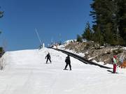 Übungsgelände mit Förderband bei Chalin Valog