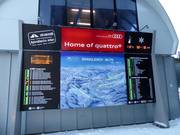 Detaillierte Informationstafel an der Talstation Hromovka