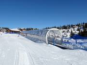 Kostenfreies Förderband Jøkultunnelen an der Mittelstation 