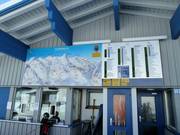 Detaillierte Informationstafel mit aktuellen Informationen zum Betriebsstatus