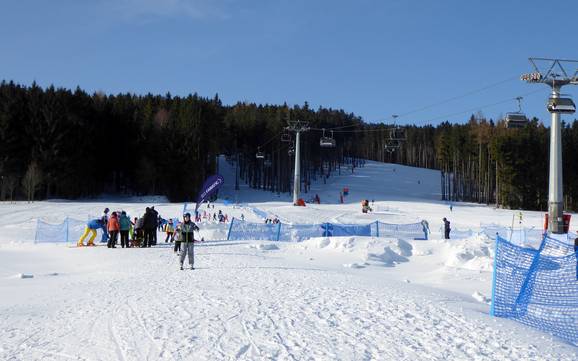 Skifahren im Adlergebirge (Orlické hory/​Góry Orlickie)
