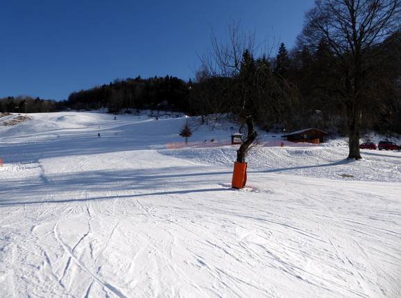 Blick auf die Pisten vom Skigebiet Obersalzberg