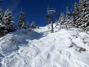 Schwarze Buckelpiste