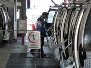 Die Gondeln werden auf Sauberkeit kontrolliert