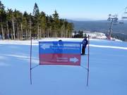 Pistenausschilderung im Skigebiet Zieleniec