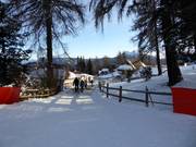 Abendstimmung an der Bergstation der Seilbahn