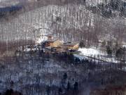 Der Club Med im unteren Teil des Skigebiets