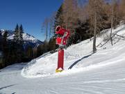 Schneekanone im Skigebiet Drei Zinnen Dolomiten