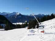 Komplett beschneite Talabfahrt