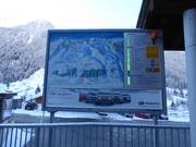 Informationstafel mit aktuellem Status an der Talstation