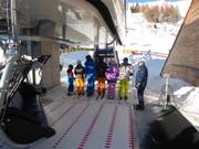 Das freundliche Personal zeigt immer Präsenz an den Liften