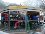 Schirmbar an der Talstation der Acherkogelbahn